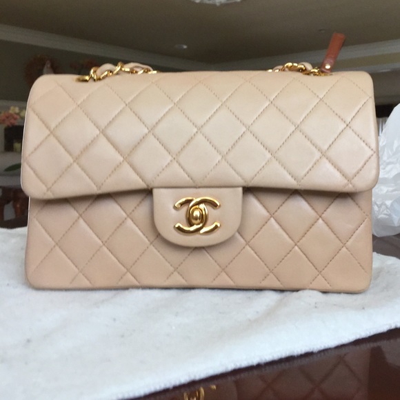 light beige bag